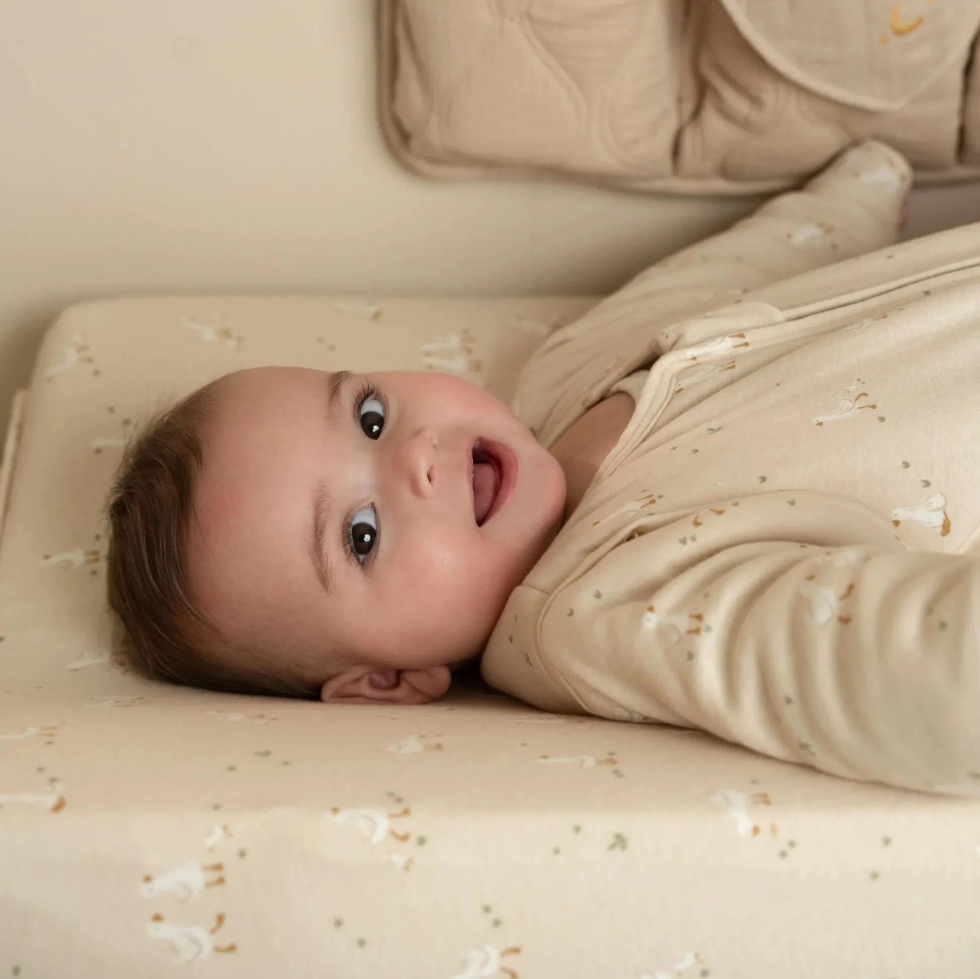 Aankleedkussenhoes - Beige - Newborn Naturals - Little Goose