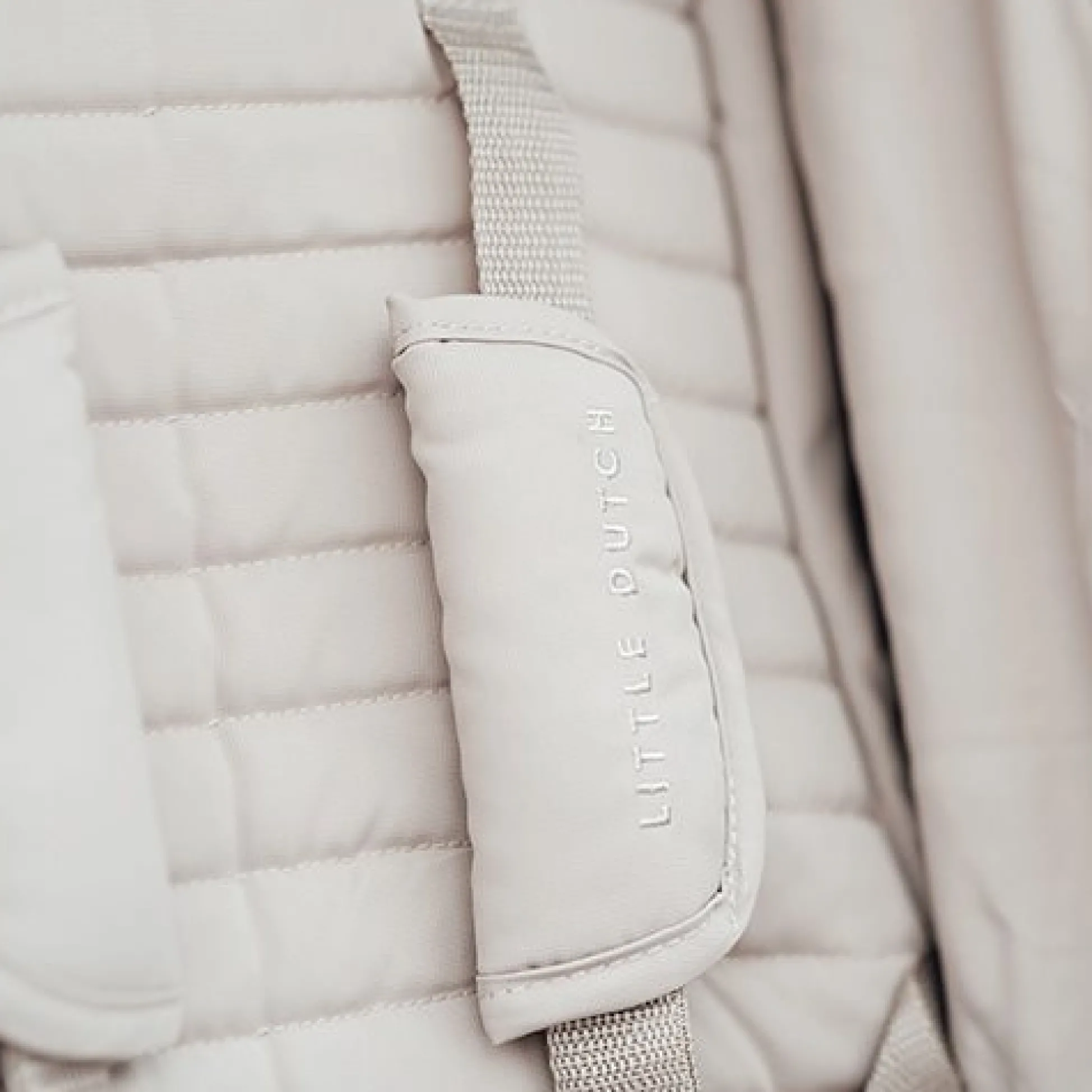 Buggy - Beige - Essentials