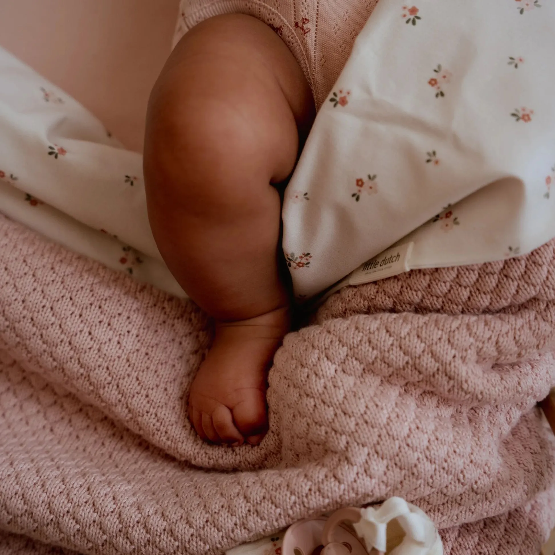 Gebreid ledikantdeken - Fleece - Roze - Essentials
