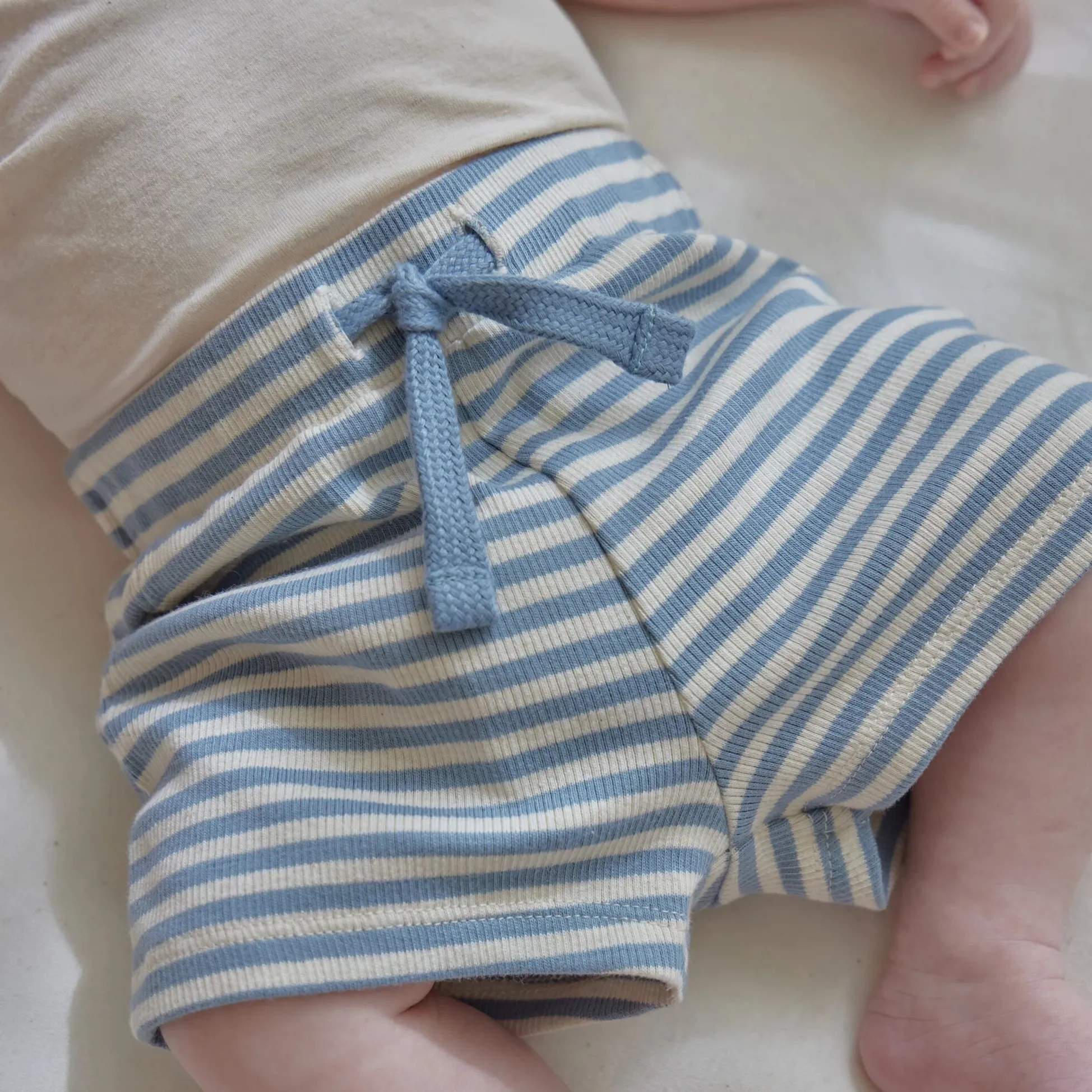 Gestreepte korte broek - Blauw