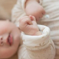Jas - Zand - Newborn Naturals - Baby Bunny