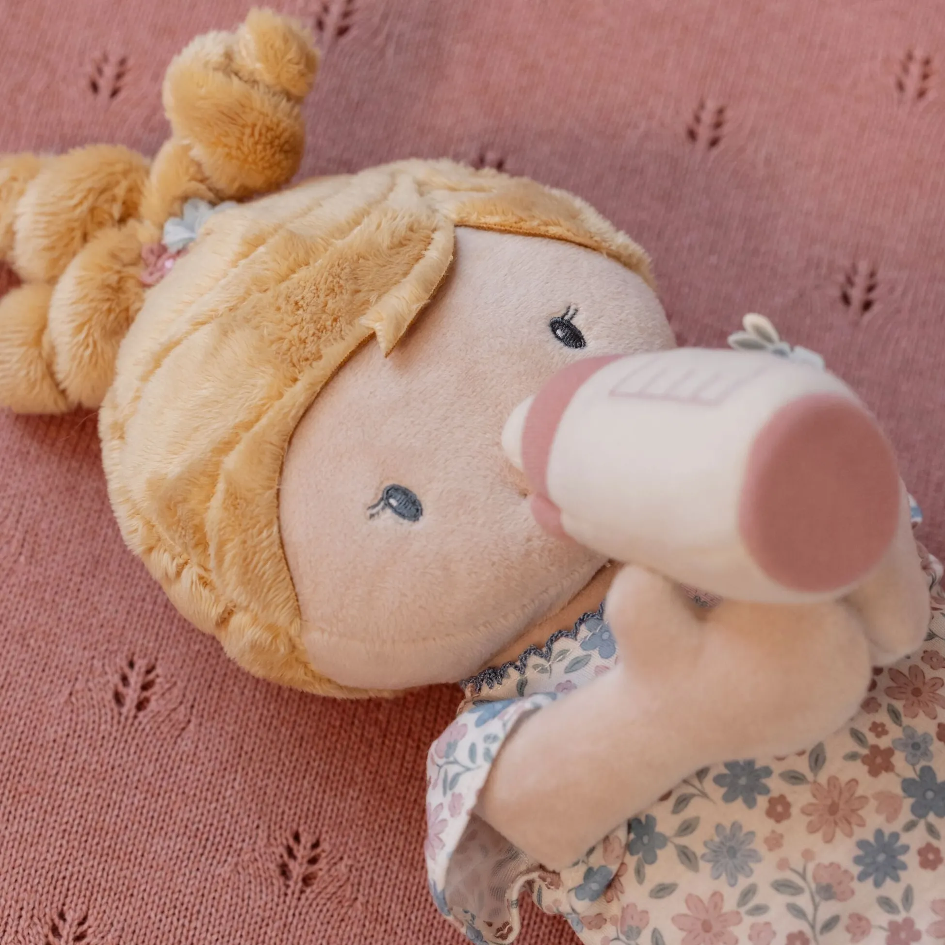 Knuffel babypop Julia - 40 cm