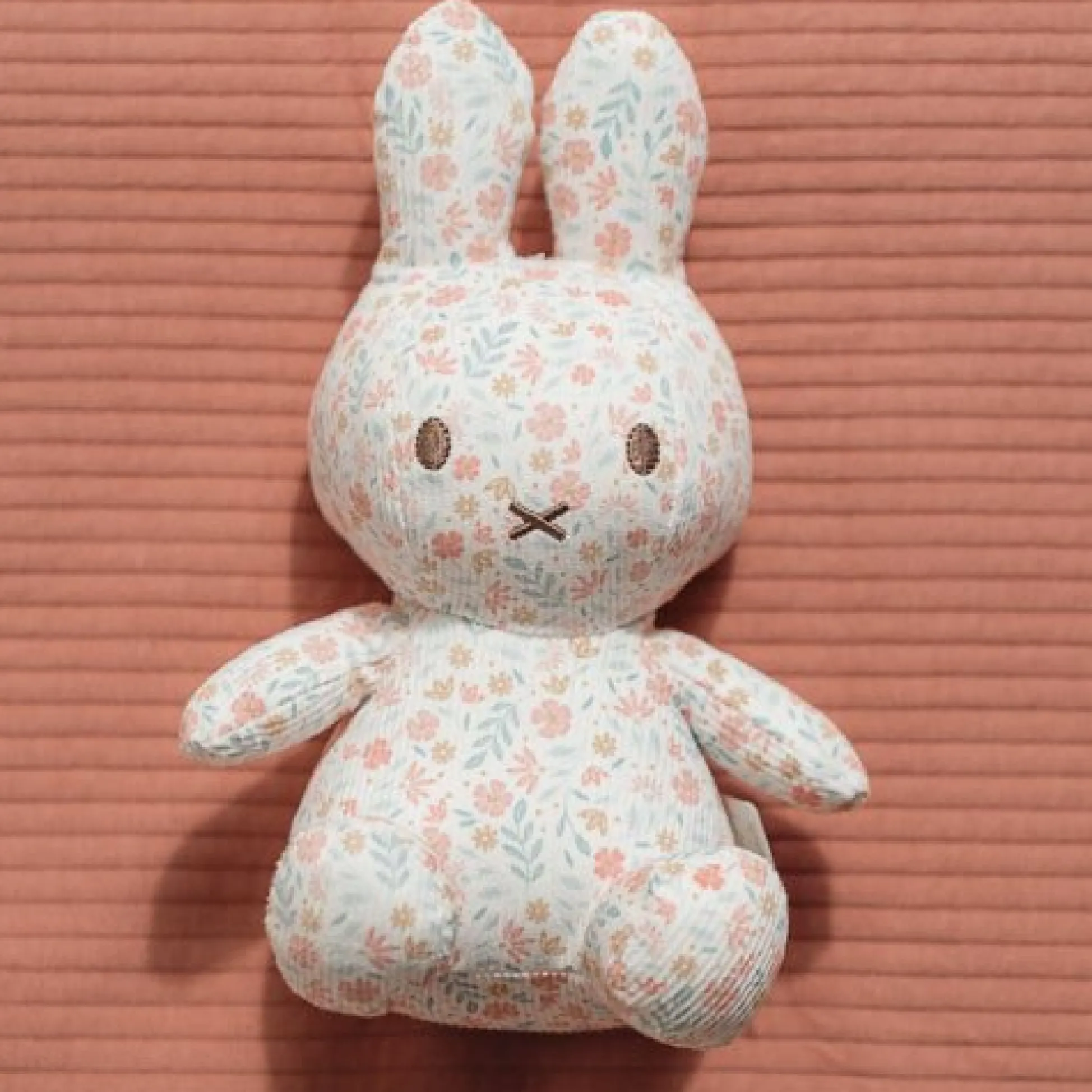nijntje knuffel all-over print 20 cm - Roze - Lucky Blossom
